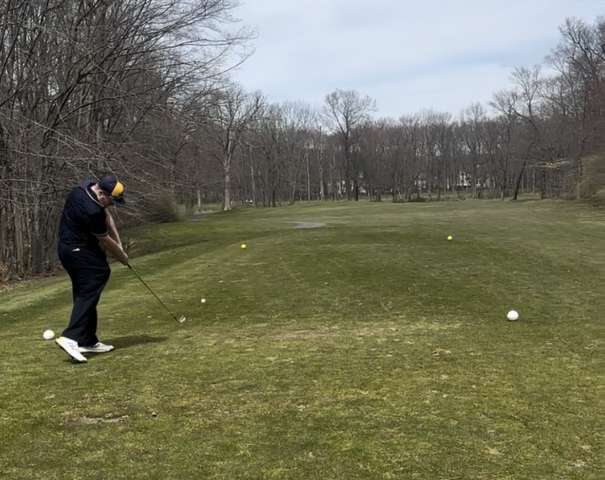 Dukes golf competes at Ash Brook Golf Club