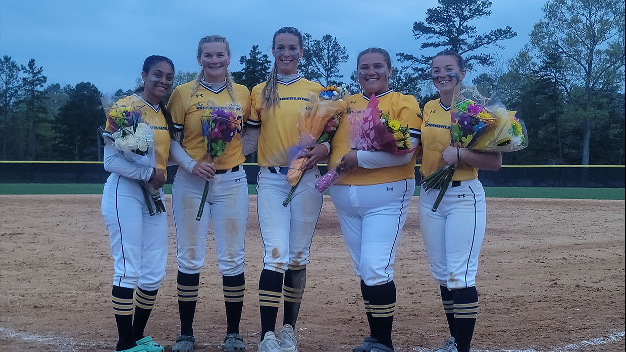 Dukes split with Salem County on Sophomore Day